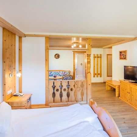 Hotel Winklerhof Holzgau Dış mekan fotoğraf