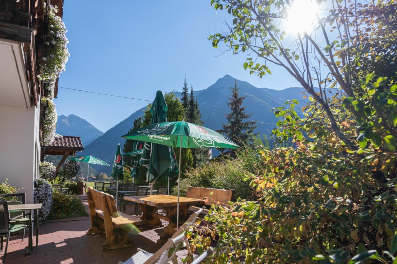 Hotel Winklerhof Holzgau Dış mekan fotoğraf