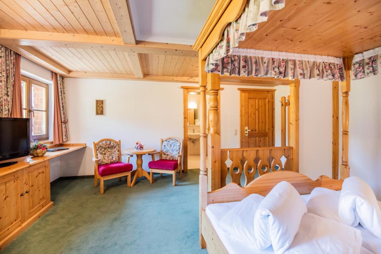 Hotel Winklerhof Holzgau Dış mekan fotoğraf